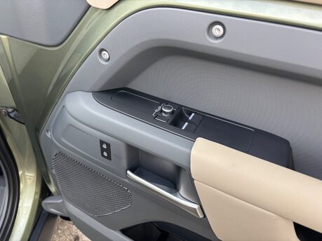 Land Rover Defender 2.0 P300 S SUV 3dr Petrol Auto 4WD Euro 6 (s/s) (300 ps) 25