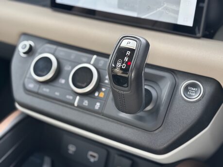 Land Rover Defender 2.0 P300 S SUV 3dr Petrol Auto 4WD Euro 6 (s/s) (300 ps) 28