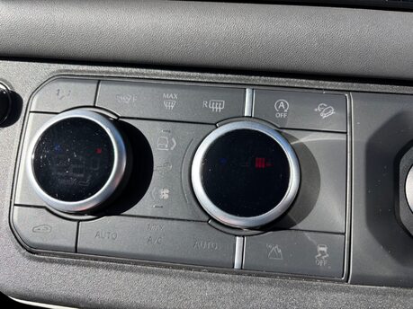 Land Rover Defender 3.0 D250 MHEV HSE Hard Top SUV 3dr Diesel Auto 4WD SWB Euro 6 (s/s) (250 ps 27