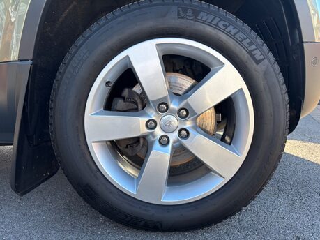 Land Rover Defender 3.0 D250 MHEV HSE Hard Top SUV 3dr Diesel Auto 4WD SWB Euro 6 (s/s) (250 ps 15