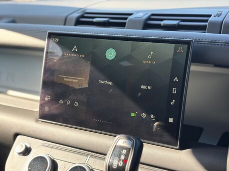 Land Rover Defender 3.0 D250 MHEV HSE Hard Top SUV 3dr Diesel Auto 4WD SWB Euro 6 (s/s) (250 ps 23