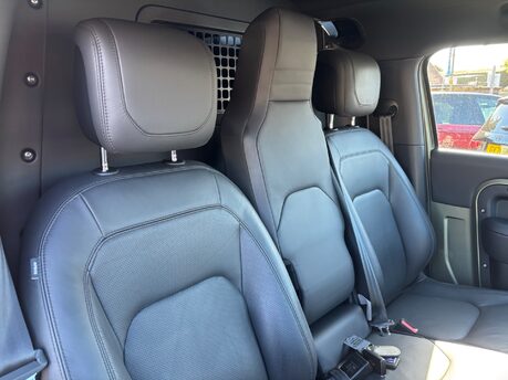 Land Rover Defender 3.0 D250 MHEV HSE Hard Top SUV 3dr Diesel Auto 4WD SWB Euro 6 (s/s) (250 ps 4