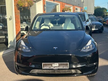Tesla Model Y LONG RANGE AWD 9