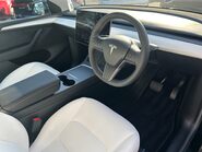 Tesla Model Y LONG RANGE AWD 28
