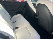 Tesla Model Y LONG RANGE AWD 27