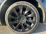 Tesla Model Y LONG RANGE AWD 14