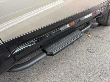 Land Rover Defender 3.0 D250 MHEV X-Dynamic SE SUV 3dr Diesel Auto 4WD Euro 6 (s/s) (250 ps) 17