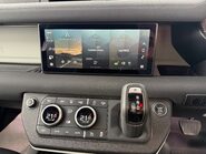 Land Rover Defender 3.0 D250 MHEV X-Dynamic SE SUV 3dr Diesel Auto 4WD Euro 6 (s/s) (250 ps) 33