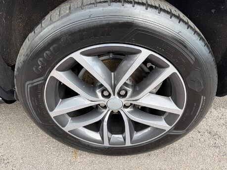 Land Rover Range Rover Evoque 2.0 D200 MHEV Dynamic SE SUV 5dr Diesel Auto 4WD Euro 6 (s/s) (204 ps) 20