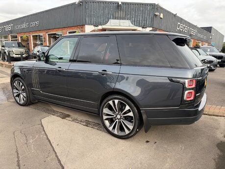 Land Rover Range Rover 5.0 P565 V8 SV Autobiography Dynamic SUV 5dr Petrol Auto 4WD Euro 6 560BHP 10