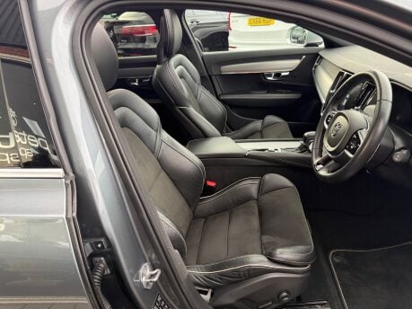 Volvo V90 2.0 D5 PowerPulse R-Design Pro Estate 5dr Diesel Auto AWD Euro 6 (235PS) 25