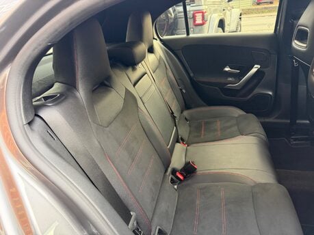 Mercedes-Benz A Class A 220 AMG LINE PREMIUM 33