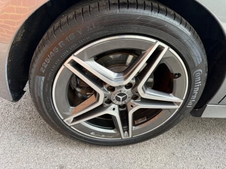 Mercedes-Benz A Class A 220 AMG LINE PREMIUM 18