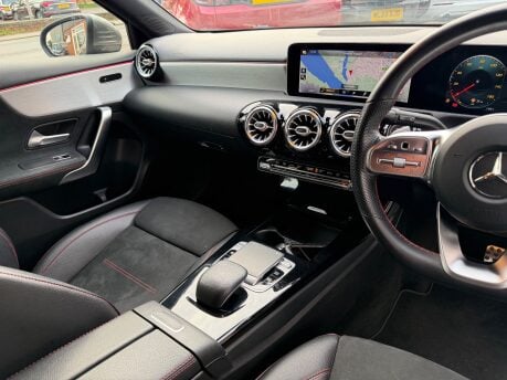 Mercedes-Benz A Class A 220 AMG LINE PREMIUM 29