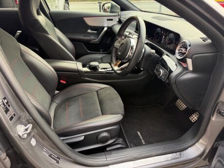 Mercedes-Benz A Class A 220 AMG LINE PREMIUM 22