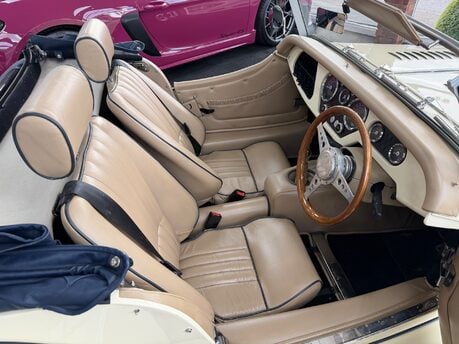 Morgan Plus Four PLUS 4 26