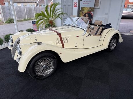 Morgan Plus Four PLUS 4 8