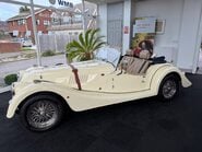 Morgan Plus Four PLUS 4 9