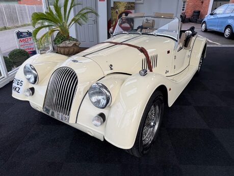 Morgan Plus Four PLUS 4 11