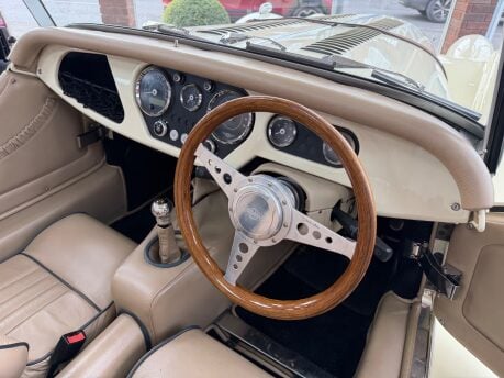 Morgan Plus Four PLUS 4 29