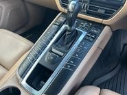 Porsche Macan S PDK 23
