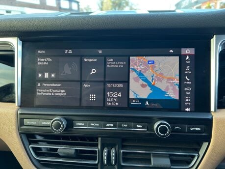 Porsche Macan S PDK 37