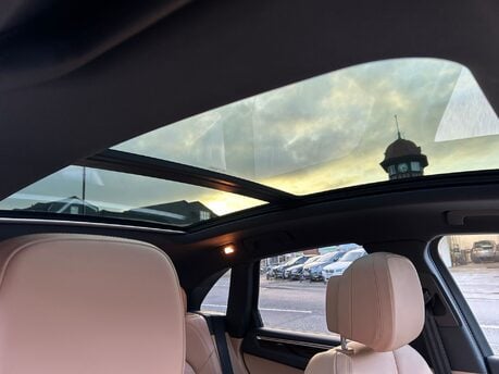 Porsche Macan S PDK 31