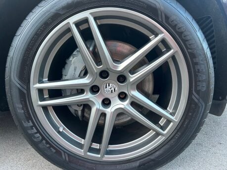 Porsche Macan S PDK 17