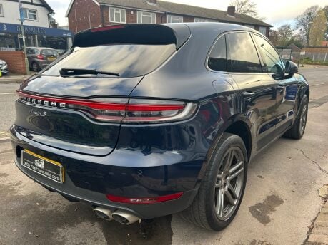 Porsche Macan S PDK 9