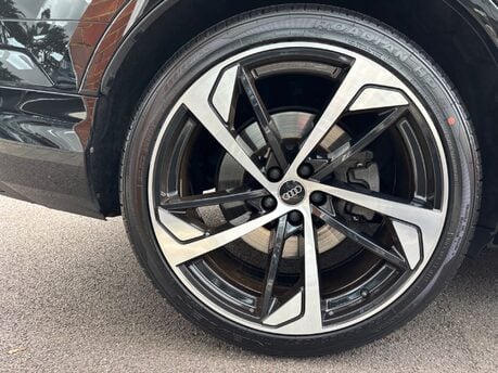 Audi Q7 TDI QUATTRO S LINE BLACK EDITION MHEV 25