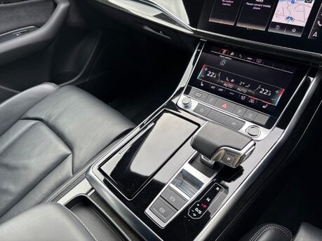 Audi Q7 TDI QUATTRO S LINE BLACK EDITION MHEV 36