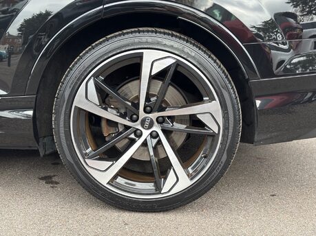 Audi Q7 TDI QUATTRO S LINE BLACK EDITION MHEV 5