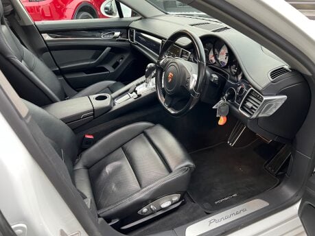 Porsche Panamera 3.0D V6 Hatchback 5dr Diesel TiptronicS Euro 5 (s/s) (300 ps) 17