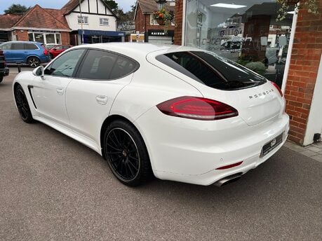 Porsche Panamera 3.0D V6 Hatchback 5dr Diesel TiptronicS Euro 5 (s/s) (300 ps) 4