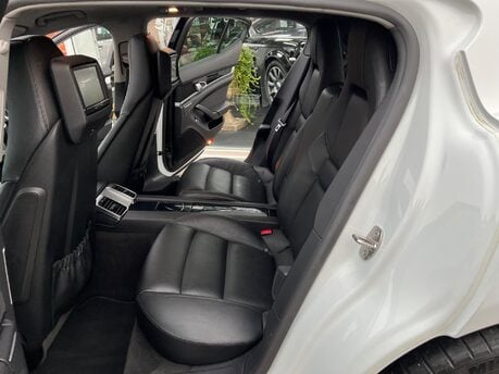 Porsche Panamera 3.0D V6 Hatchback 5dr Diesel TiptronicS Euro 5 (s/s) (300 ps) 35