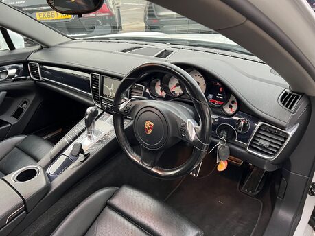 Porsche Panamera 3.0D V6 Hatchback 5dr Diesel TiptronicS Euro 5 (s/s) (300 ps) 21