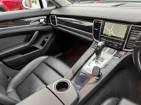 Porsche Panamera 3.0D V6 Hatchback 5dr Diesel TiptronicS Euro 5 (s/s) (300 ps) 24
