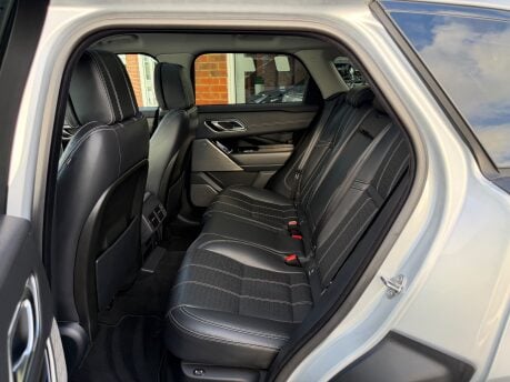 Land Rover Range Rover Velar 2.0 D240 HSE SUV 5dr Diesel Auto 4WD Euro 6 (s/s) (240 ps) 42