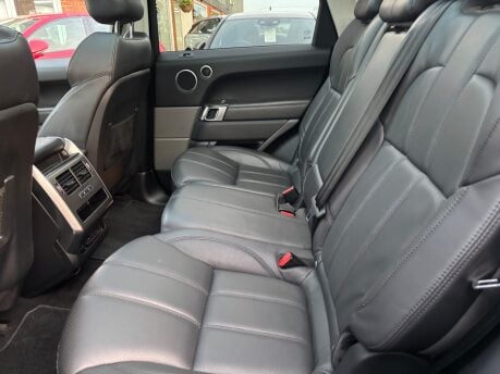Land Rover Range Rover Sport SDV6 HSE DYNAMIC 9