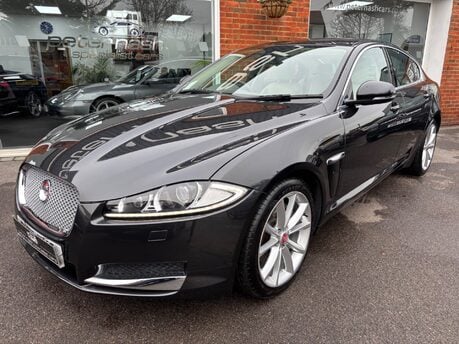 Jaguar XF 3.0d V6 Premium Luxury Saloon 4dr Diesel Auto Euro 5 (s/s) (240 ps)