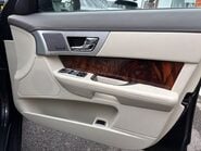 Jaguar XF 3.0d V6 Premium Luxury Saloon 4dr Diesel Auto Euro 5 (s/s) (240 ps) 30