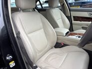 Jaguar XF 3.0d V6 Premium Luxury Saloon 4dr Diesel Auto Euro 5 (s/s) (240 ps) 32