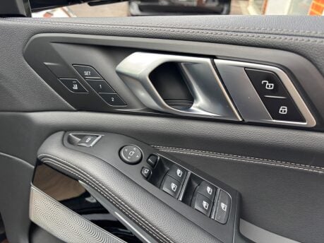 BMW X5 3.0 40d MHT M Sport SUV 5dr Diesel Hybrid Auto xDrive Euro 6 (s/s) (340 ps) 33