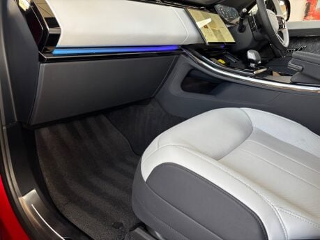 Land Rover Range Rover Sport 3.0 P550e 38.2kWh Autobiography SUV Petrol Plug-in Hybrid Auto 4WD (550 ps) 11