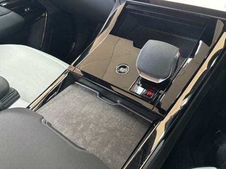 Land Rover Range Rover Sport 3.0 P550e 38.2kWh Autobiography SUV Petrol Plug-in Hybrid Auto 4WD (550 ps) 44