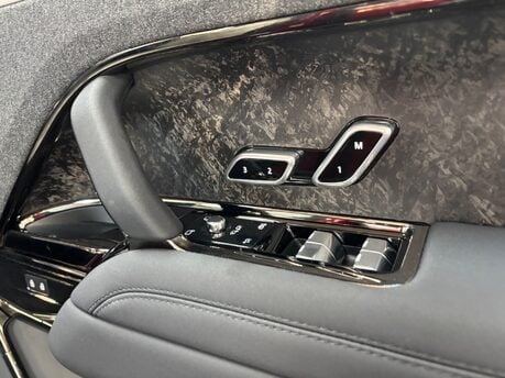 Land Rover Range Rover Sport 3.0 P550e 38.2kWh Autobiography SUV Petrol Plug-in Hybrid Auto 4WD (550 ps) 31