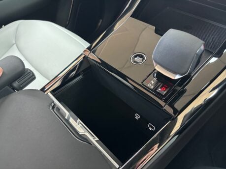 Land Rover Range Rover Sport 3.0 P550e 38.2kWh Autobiography SUV Petrol Plug-in Hybrid Auto 4WD (550 ps) 46