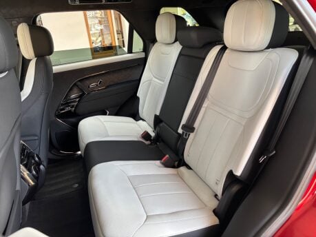 Land Rover Range Rover Sport 3.0 P550e 38.2kWh Autobiography SUV Petrol Plug-in Hybrid Auto 4WD (550 ps) 12