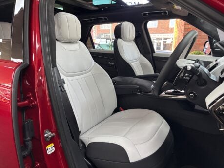 Land Rover Range Rover Sport 3.0 P550e 38.2kWh Autobiography SUV Petrol Plug-in Hybrid Auto 4WD (550 ps) 32