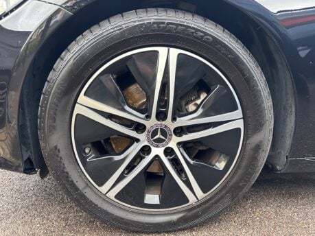 Mercedes-Benz C Class 2.0 C220d Sport (Premium Plus) Saloon 4dr Diesel G-Tronic+ Euro 6 (194ps) 5